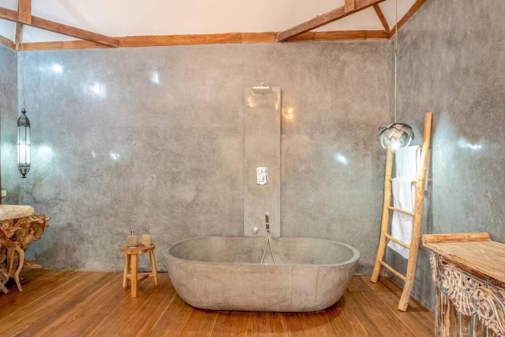 Secret River Villa - Luxury Villa 5 Bedrooms - Kerobokan - Canggu Екстериор снимка