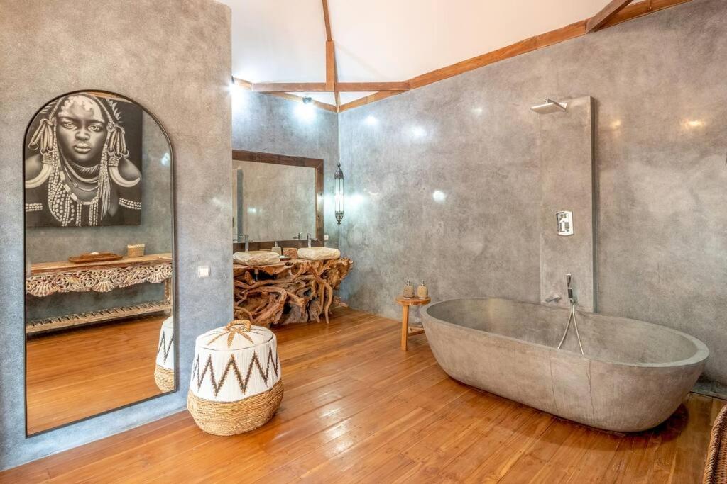 Secret River Villa - Luxury Villa 5 Bedrooms - Kerobokan - Canggu Екстериор снимка